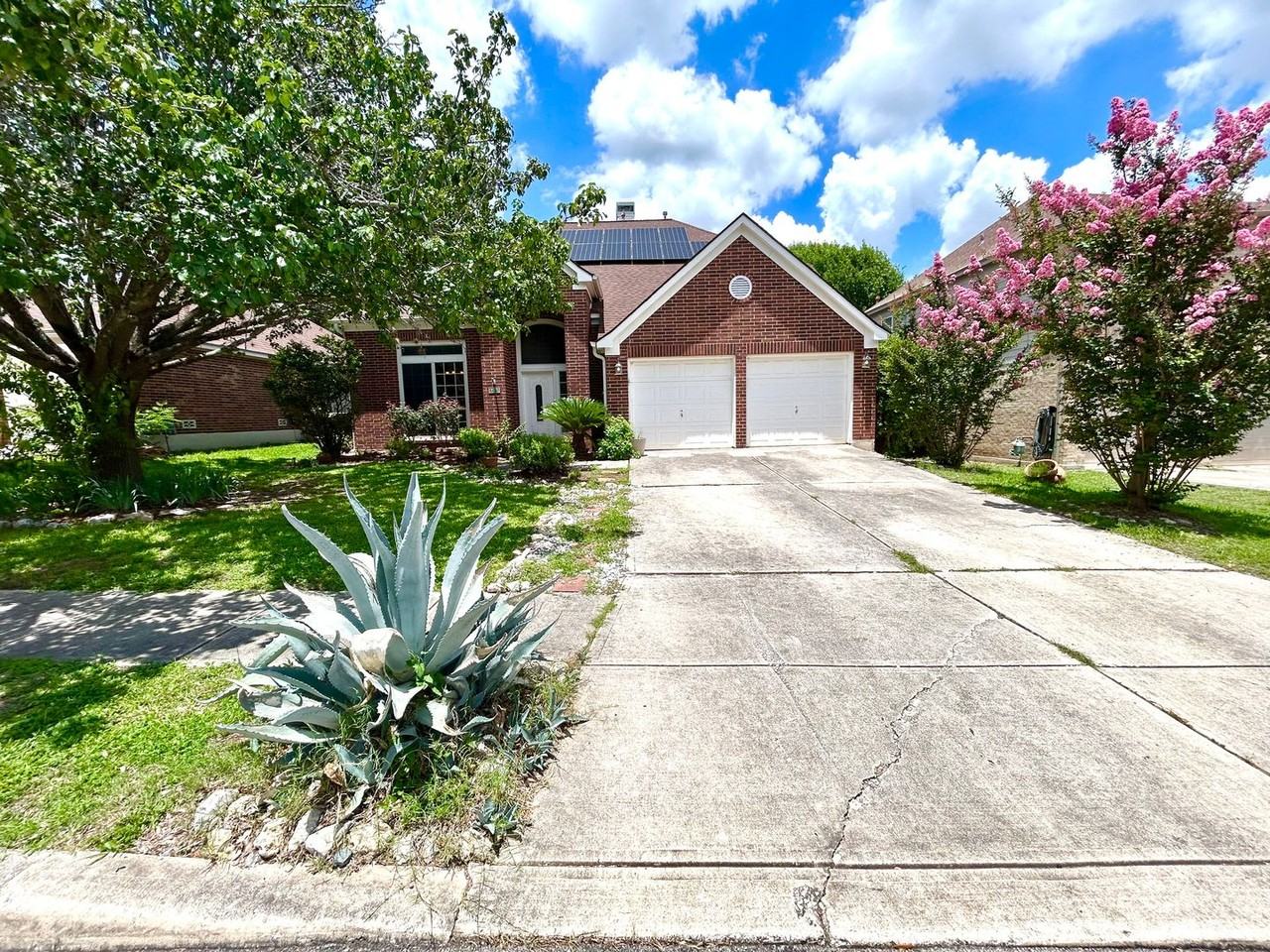 8807 Brae Ridge Dr - Photo 2 of 35