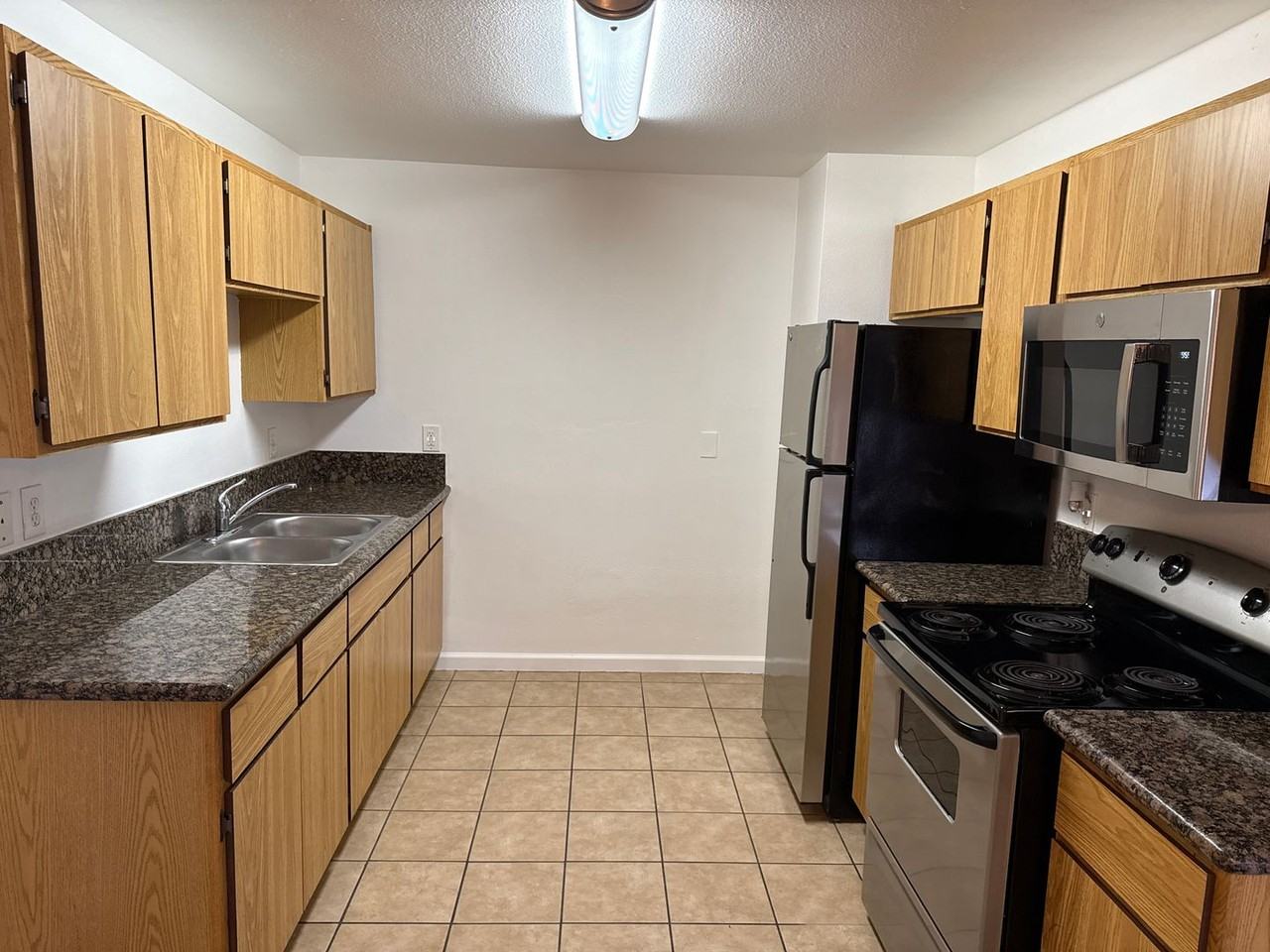SDS T 3060 B - Photo 3 of 13