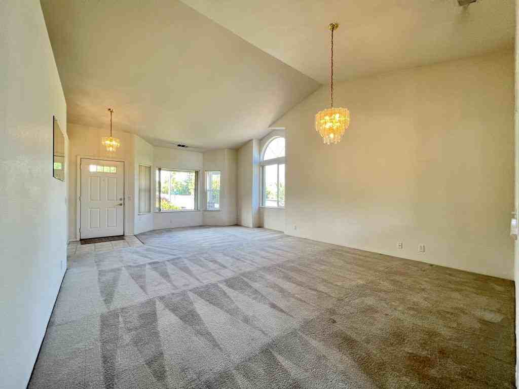112 Wagon Wheel Dr - Photo 3 of 15
