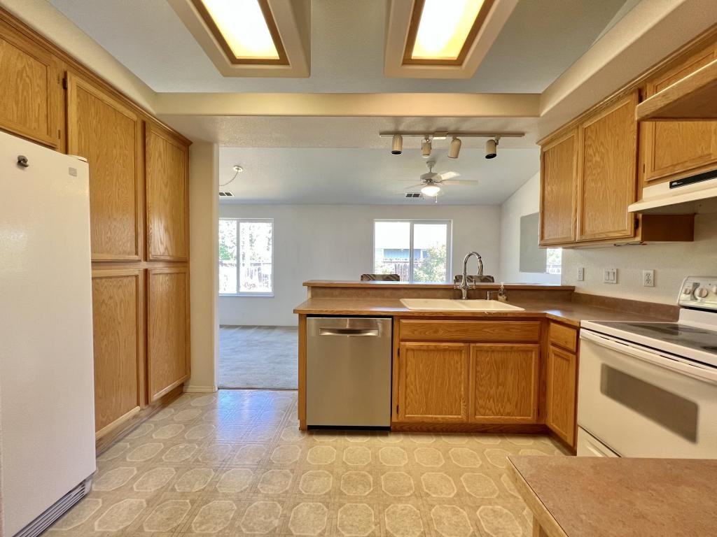 112 Wagon Wheel Dr - Photo 5 of 15
