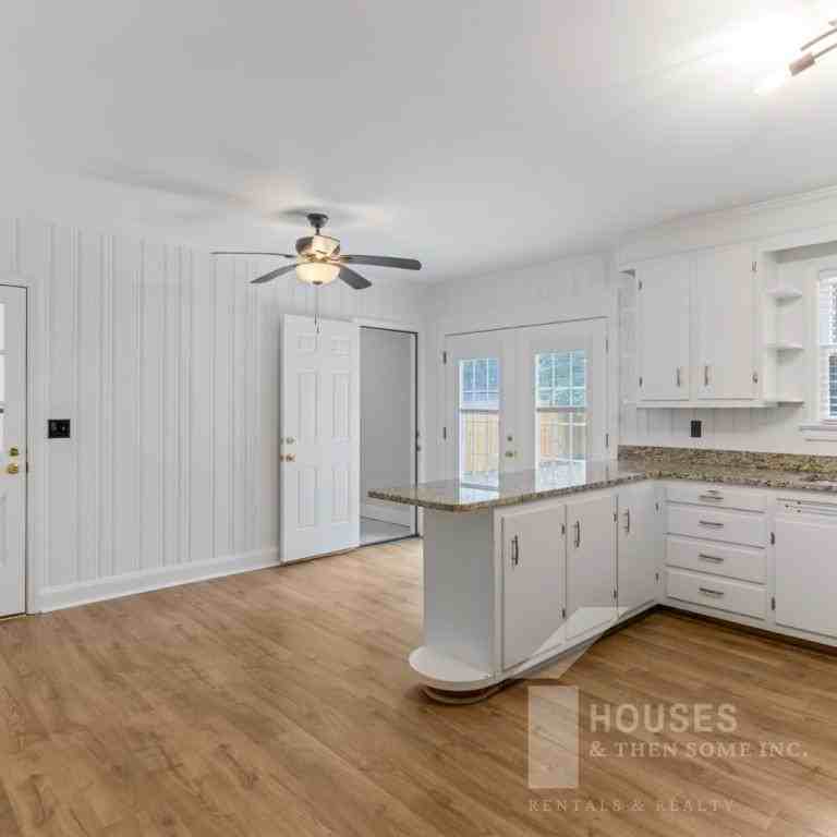 9 Forestdale Dr - Photo 4 of 23