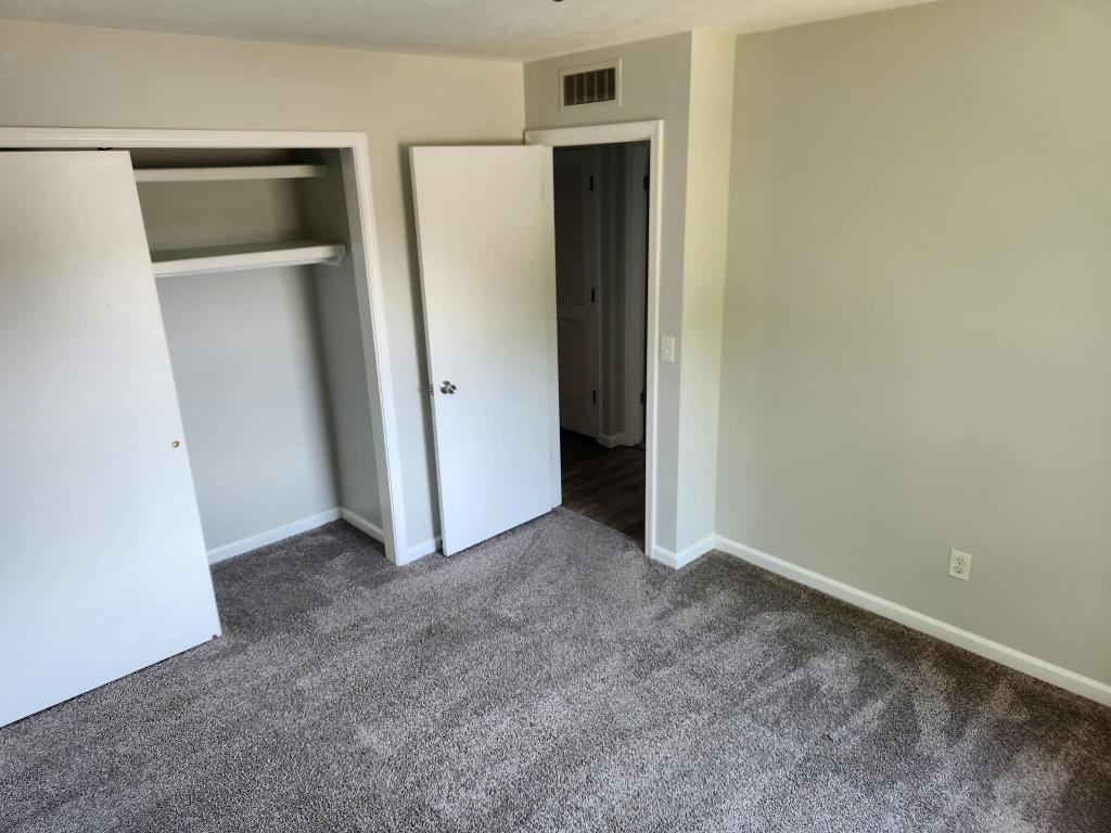 1606 Tippecanoe Dr Apt C2 - Photo 5 of 5