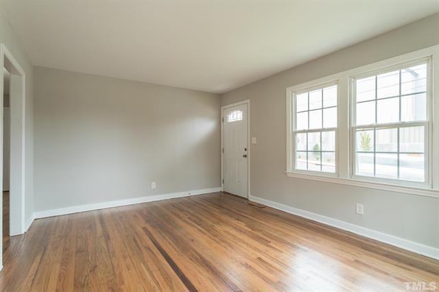 520 Cecil St - Photo 2 of 7