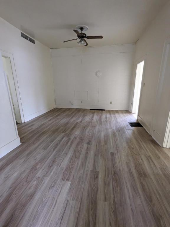 705 W Monroe St - Photo 6 of 18
