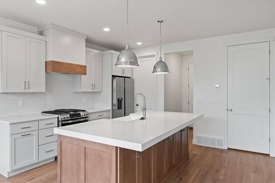 506 W Ascent Dr - Photo 2 of 21