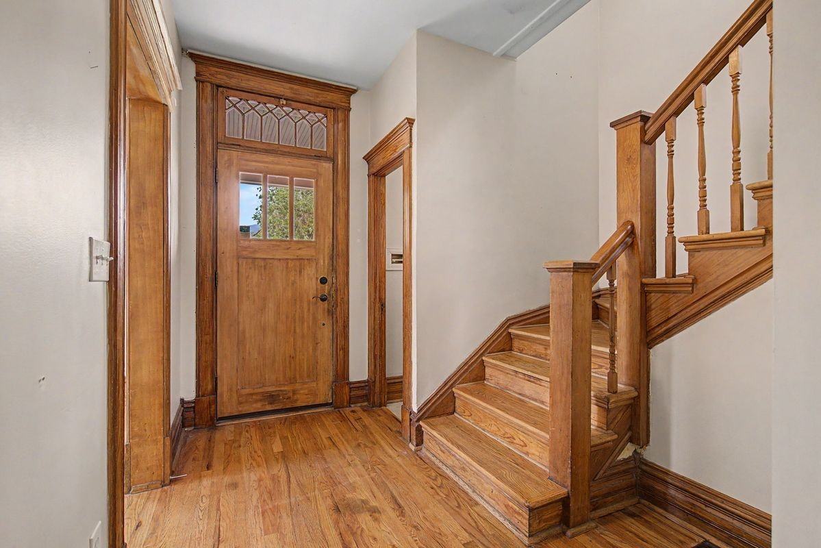 829 Sahwatch St - Photo 5 of 35