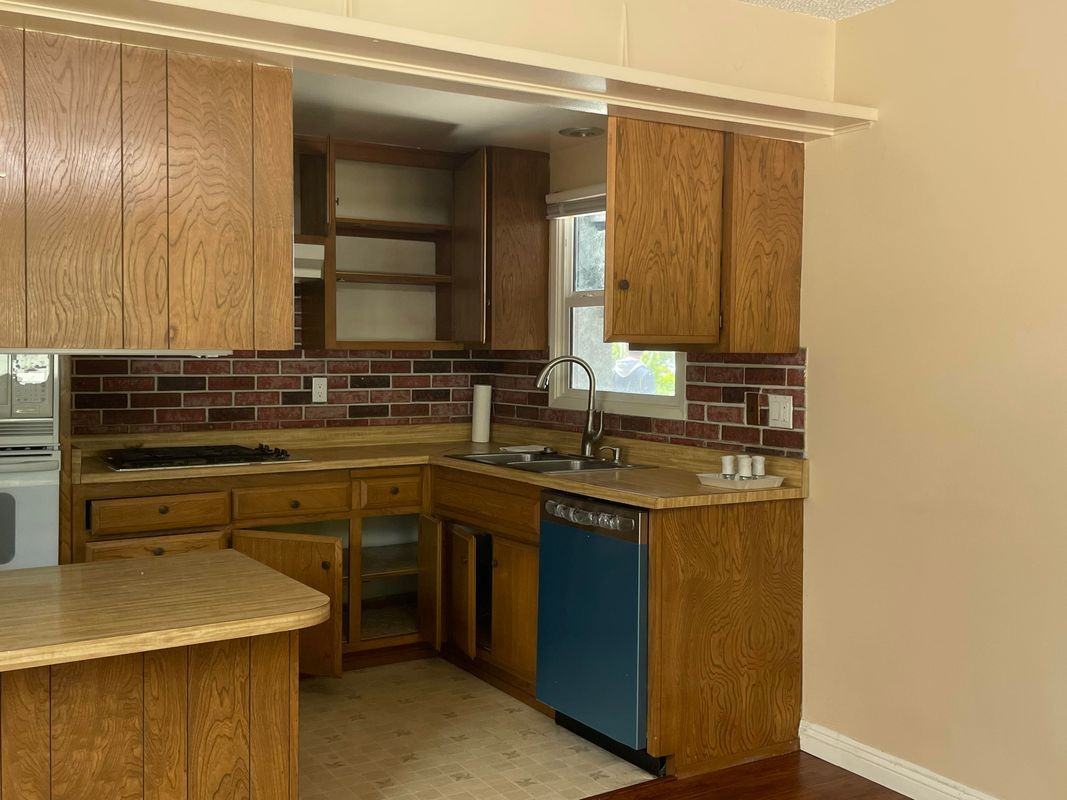 2240 Electra Ave - Photo 2 of 5