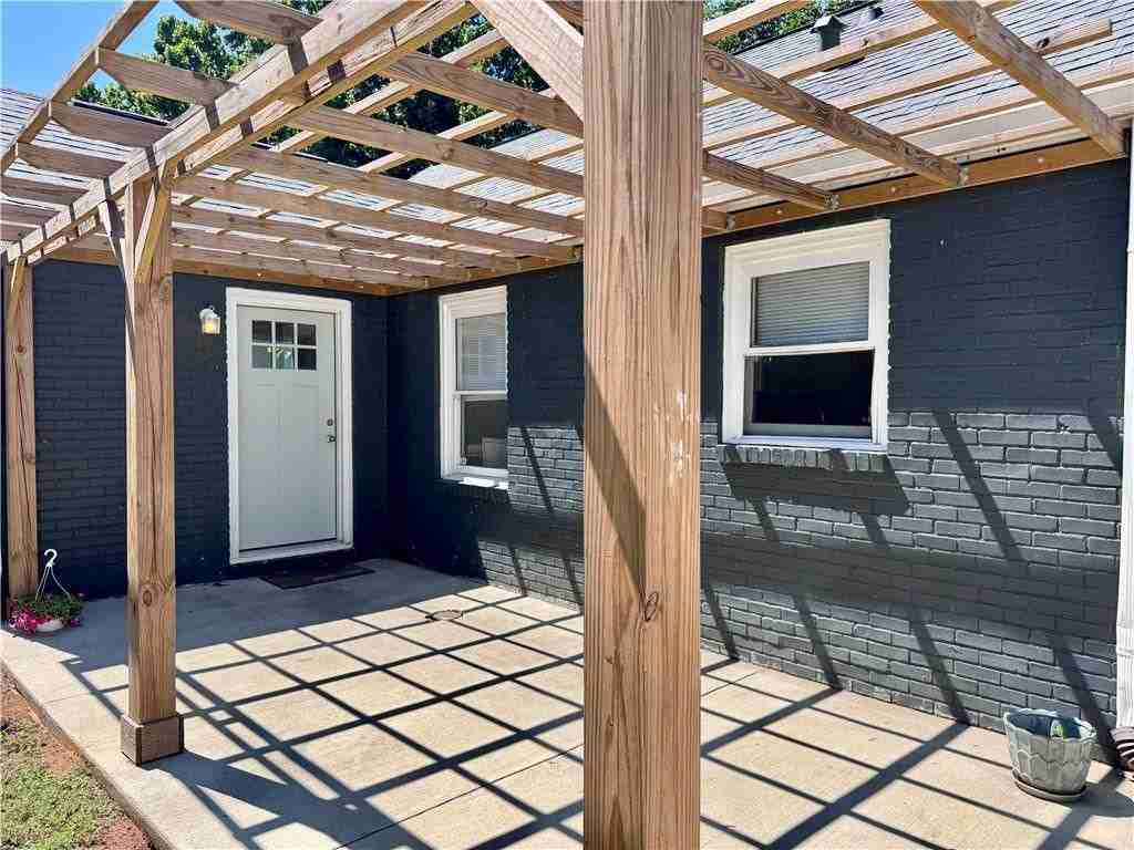 2450 Lynn Iris Dr - Photo 3 of 14