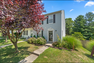 539 Congressional Dr - Photo 5 of 13