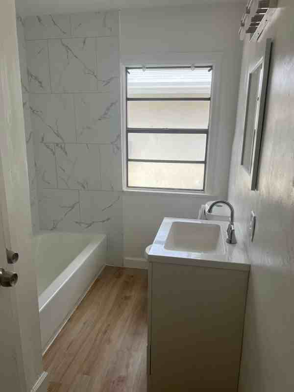 443 Wilder St - Photo 4 of 6