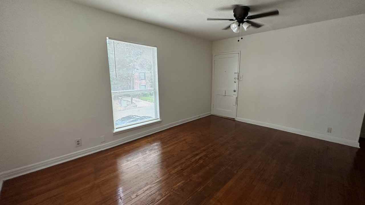 1842 W Main St #03 - Photo 2 of 14