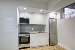 featured image of 3010 Av Van Horne