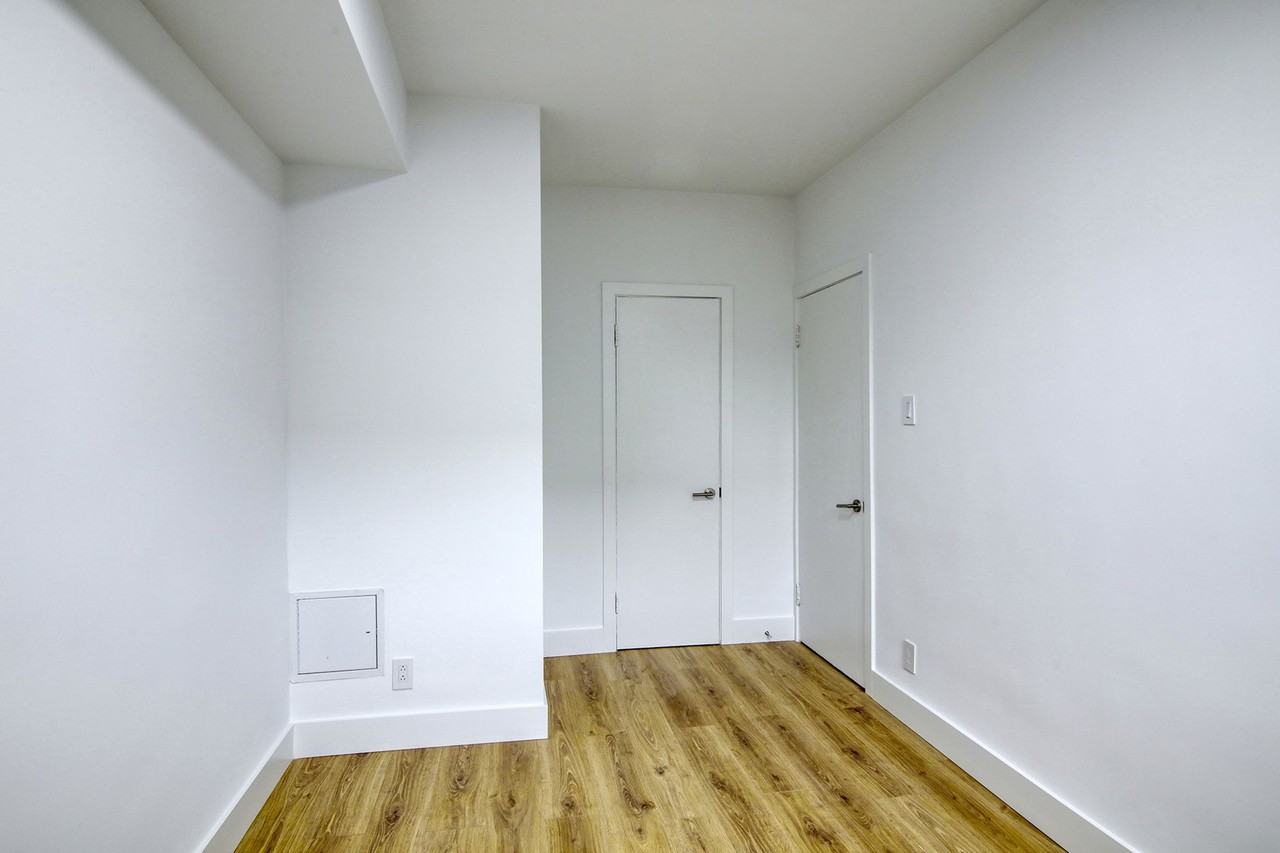 3010-3014 Van Horne - Photo 6 of 50
