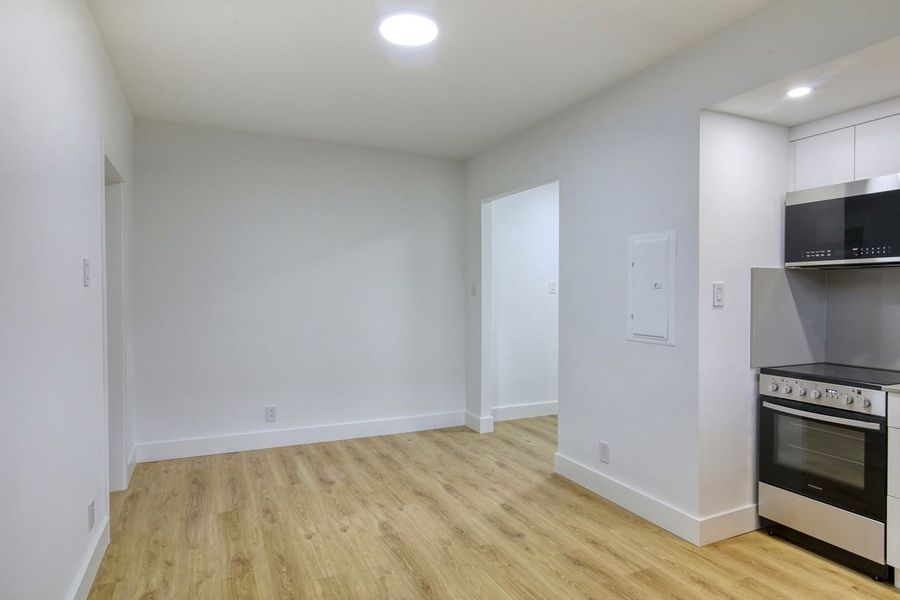 3014 Av Van Horne — photo 3