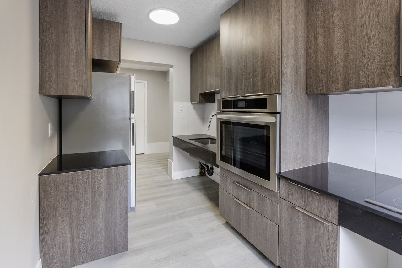 St. Charles Apartments - Photo 2 of 10