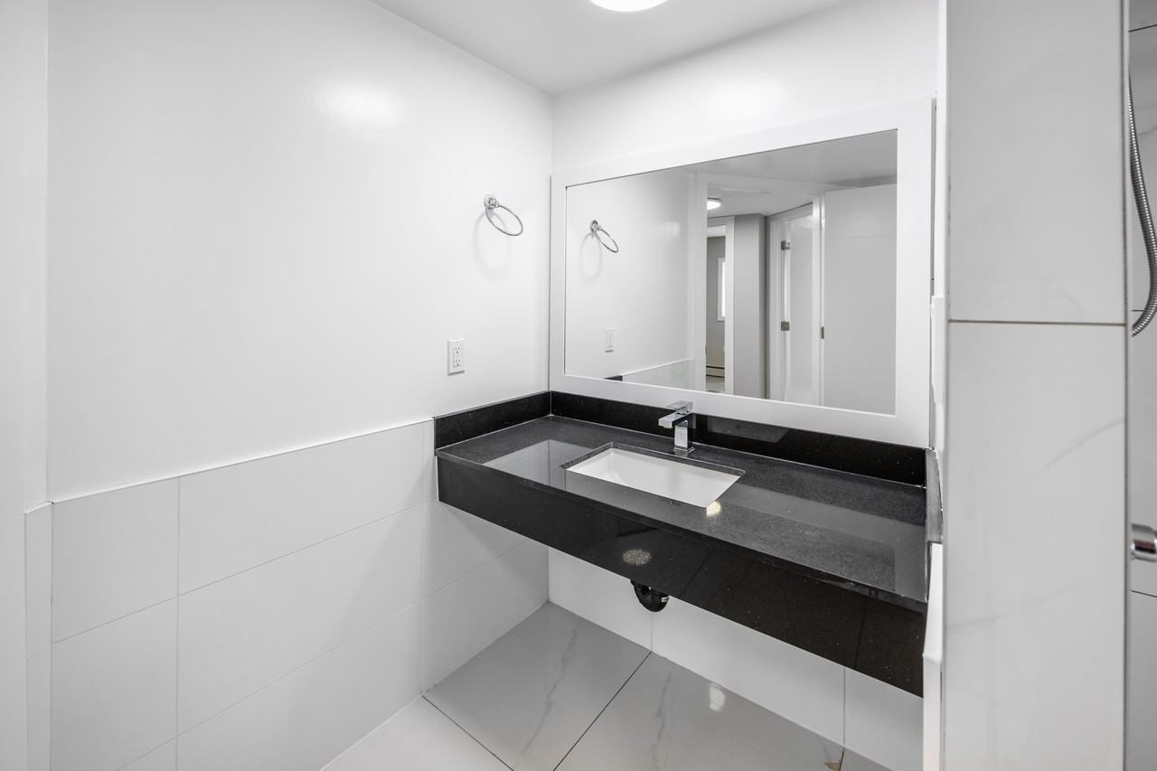 St. Charles Apartments - Photo 7 of 10