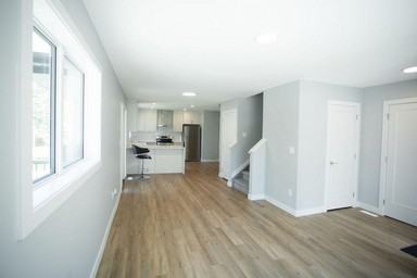 10996 123st - Photo 4 of 10