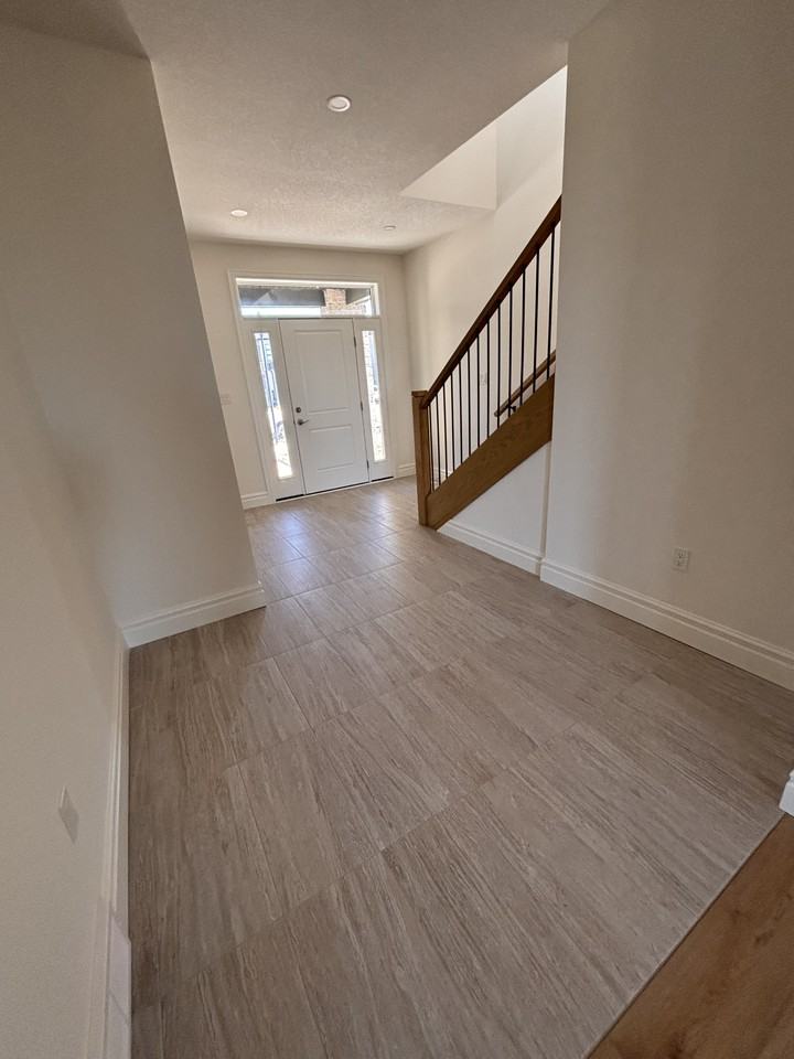 1622 Upper West - Upper House - Photo 2 of 15