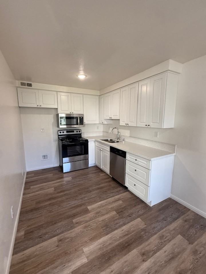 Small Garden Style Community in the Heart of Garden Grove - Photo 4 of 14