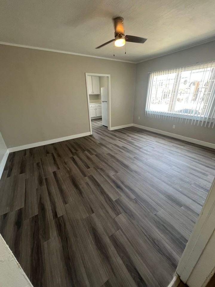 Sea View Apts - Photo 2 of 16