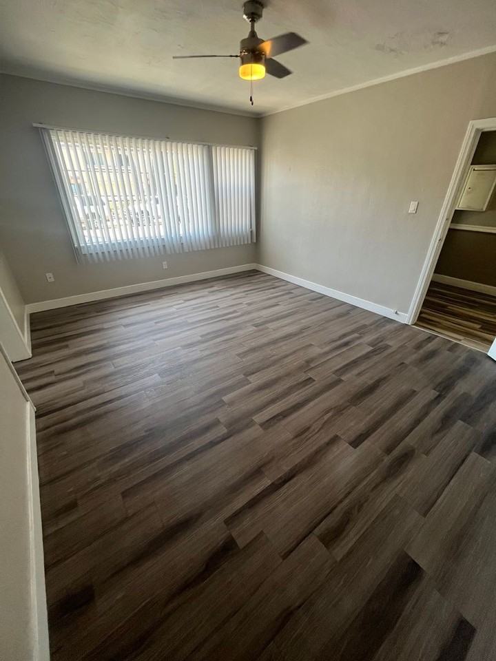 Sea View Apts - Photo 3 of 16