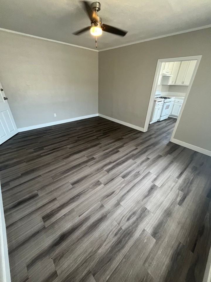 Sea View Apts - Photo 4 of 16