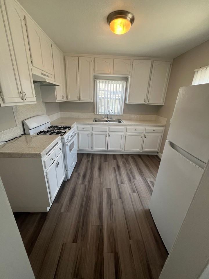 Sea View Apts - Photo 5 of 16