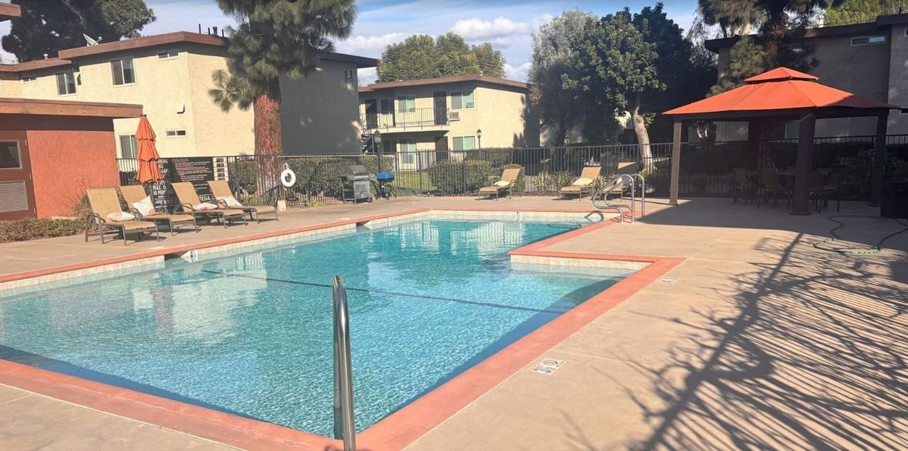 Los Arboles - Photo 2 of 19