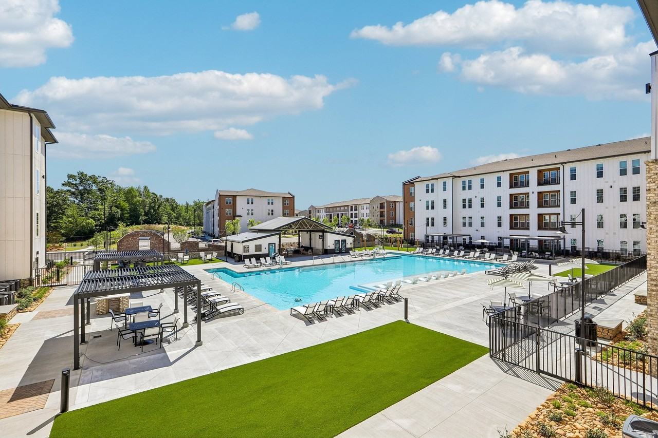 Heron Mill Apartments at Douglasville - Photo 3 of 36