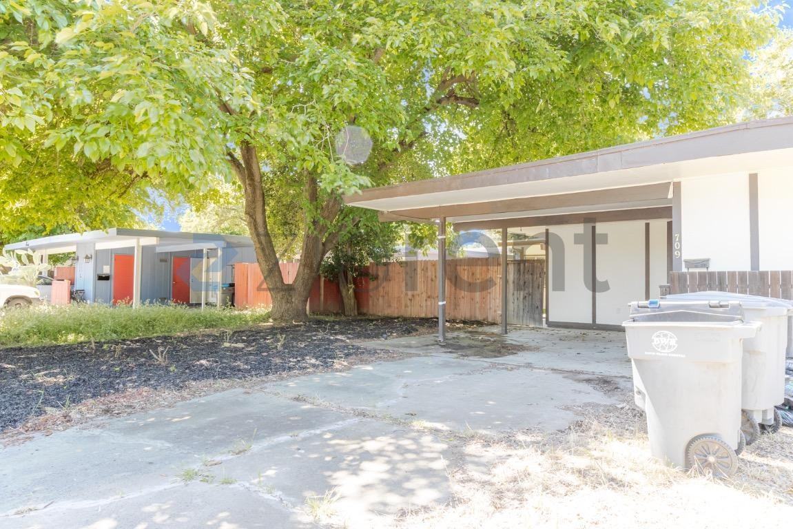 709 Adeline Pl - Photo 2 of 29