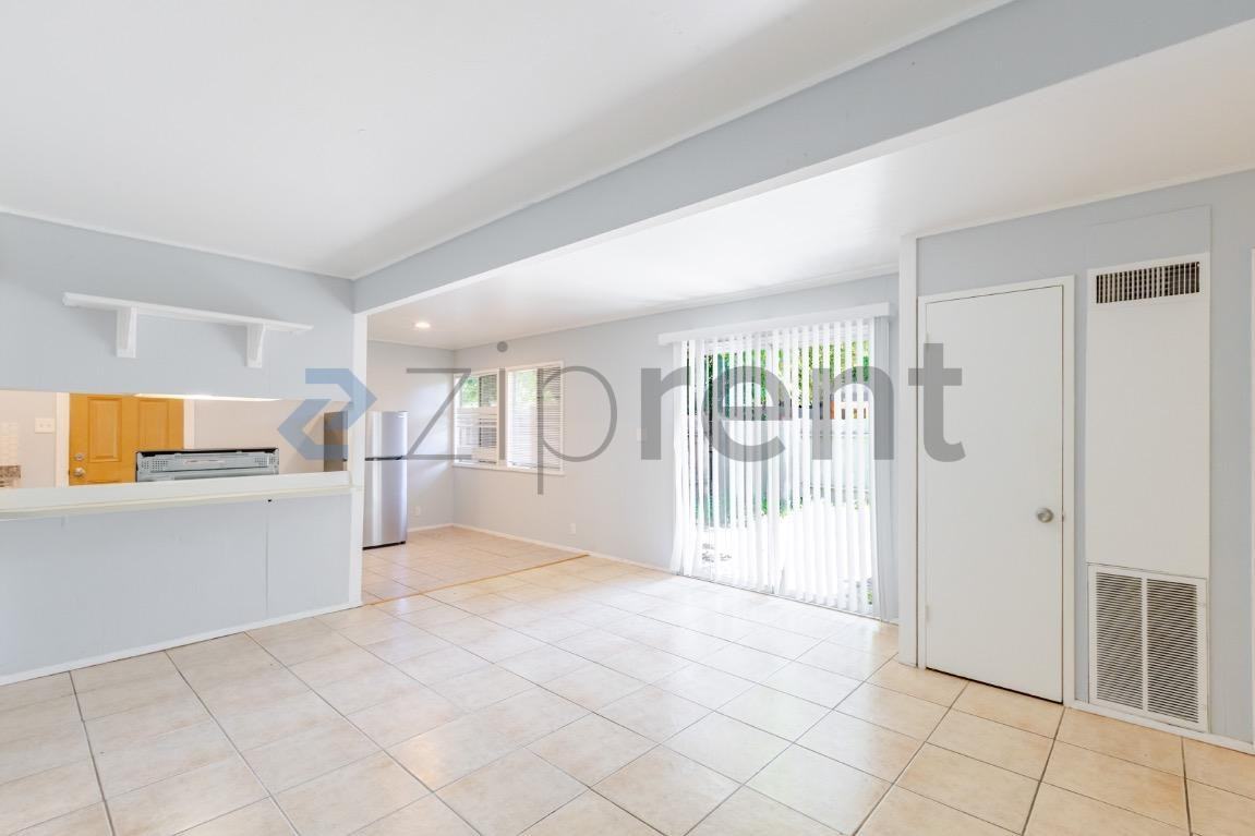 709 Adeline Pl - Photo 4 of 24