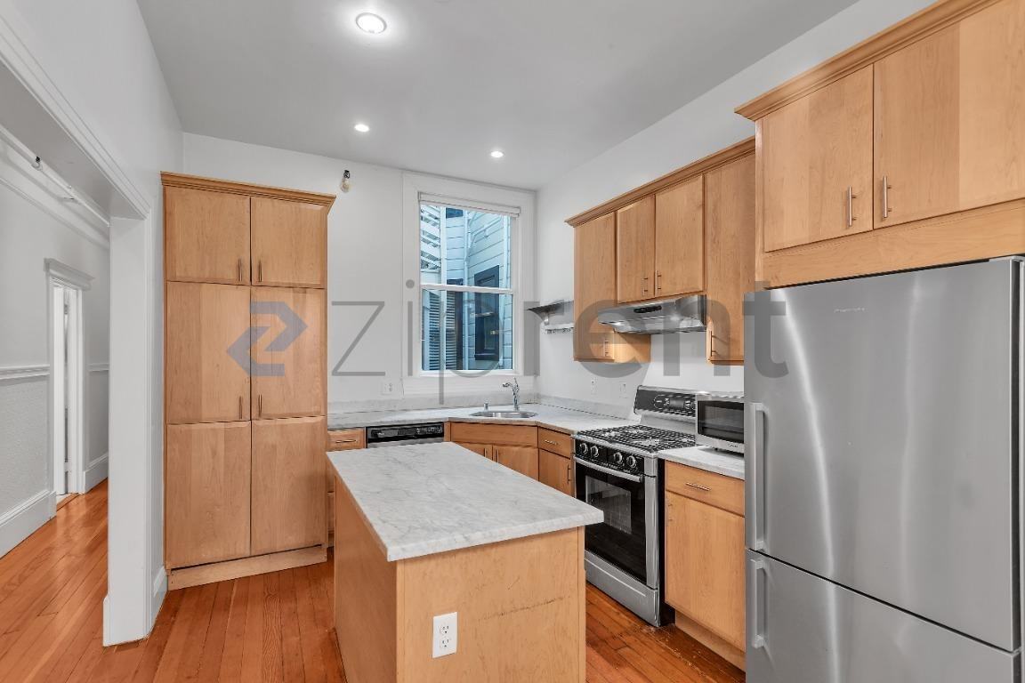 3110 Clay St #2 - Photo 2 of 16
