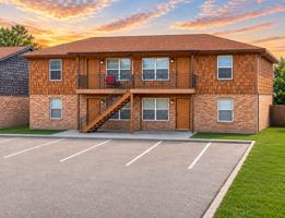 featured image of 104 W Anderson Ave #D