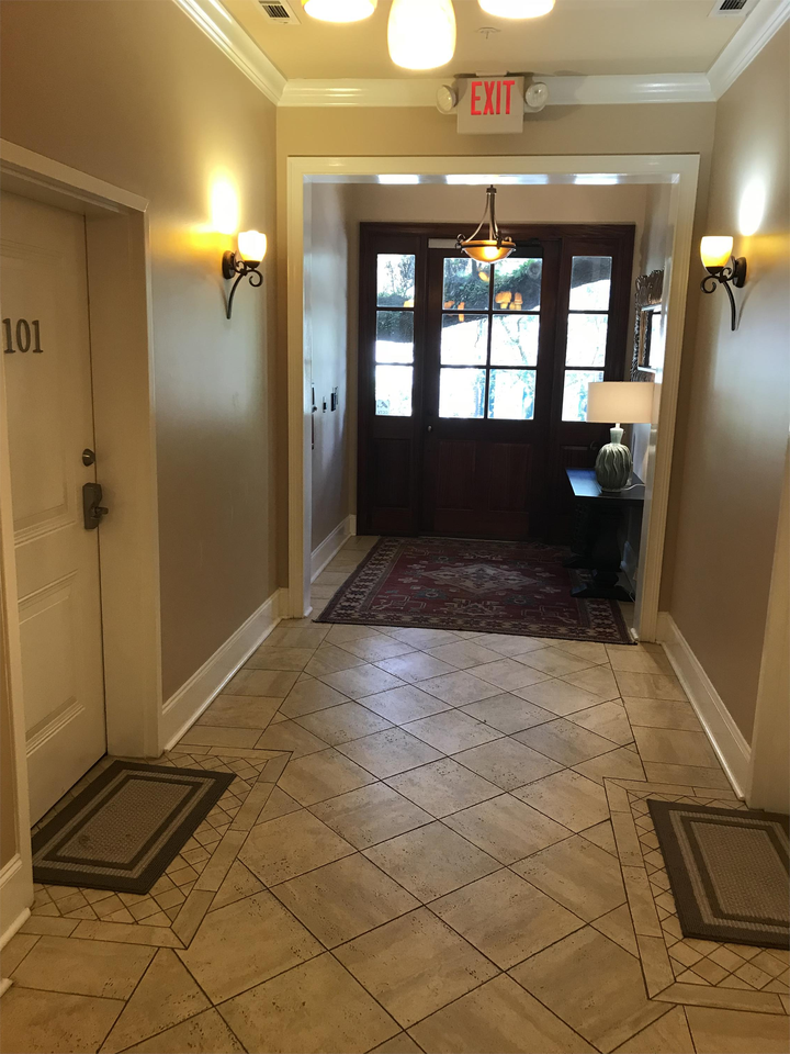 425 E Mcdonough St #101 - Photo 4 of 37