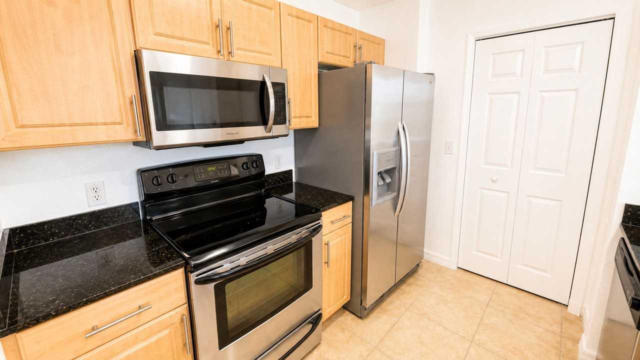 1064 N Tamiami Trl #1325 - Photo 3 of 41