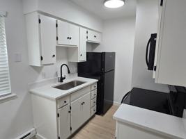 featured image of 115 E 16th St