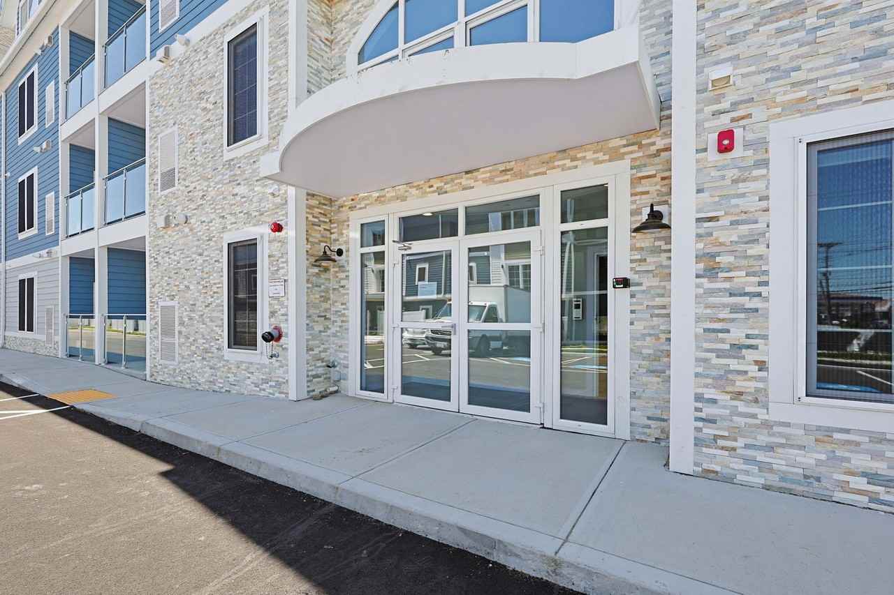Taj Estates of Franklin II - Photo 5 of 18