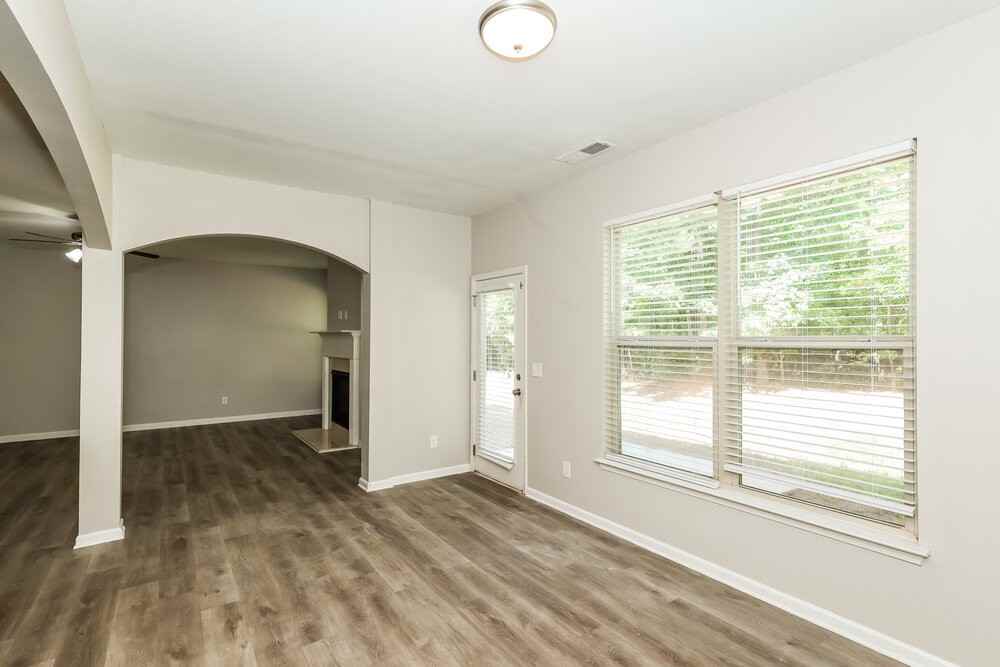 117 Worthing Ln - Photo 4 of 17