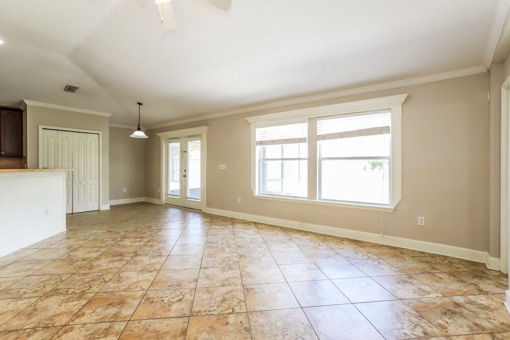 2732 Woodsdale Dr - Photo 5 of 16