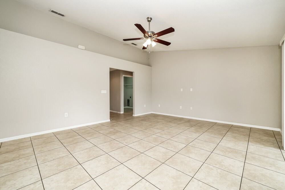 2937 Coach Lamp Rd - Photo 3 of 16