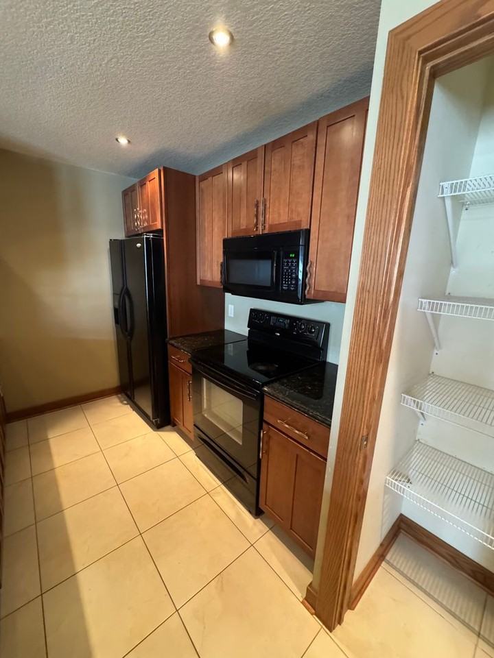 6500 University Lofts - Photo 3 of 24