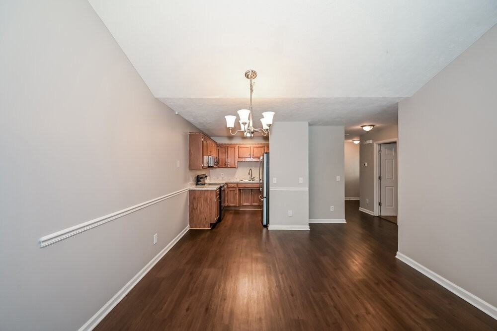603 Freedom Ct - Photo 6 of 16