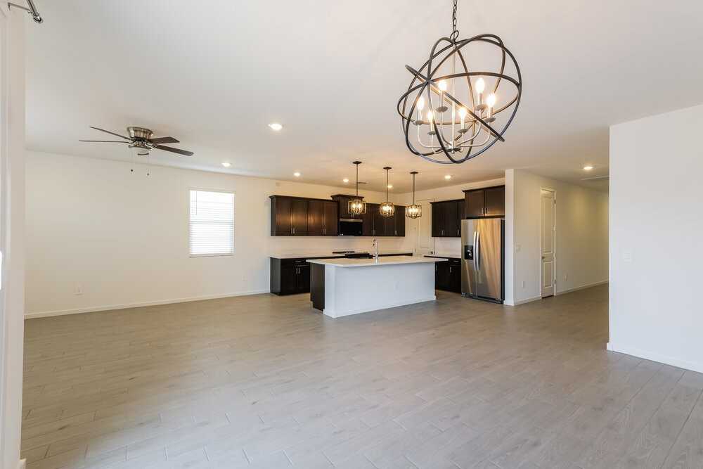 24453 W Grove St - Photo 6 of 16