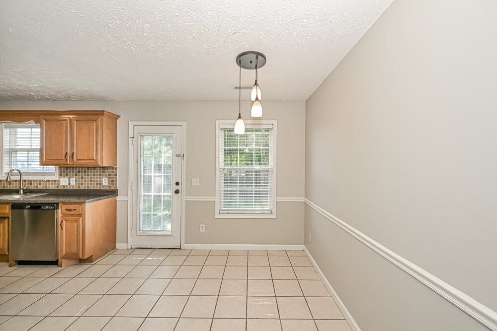 9003 Callan Ct - Photo 6 of 16