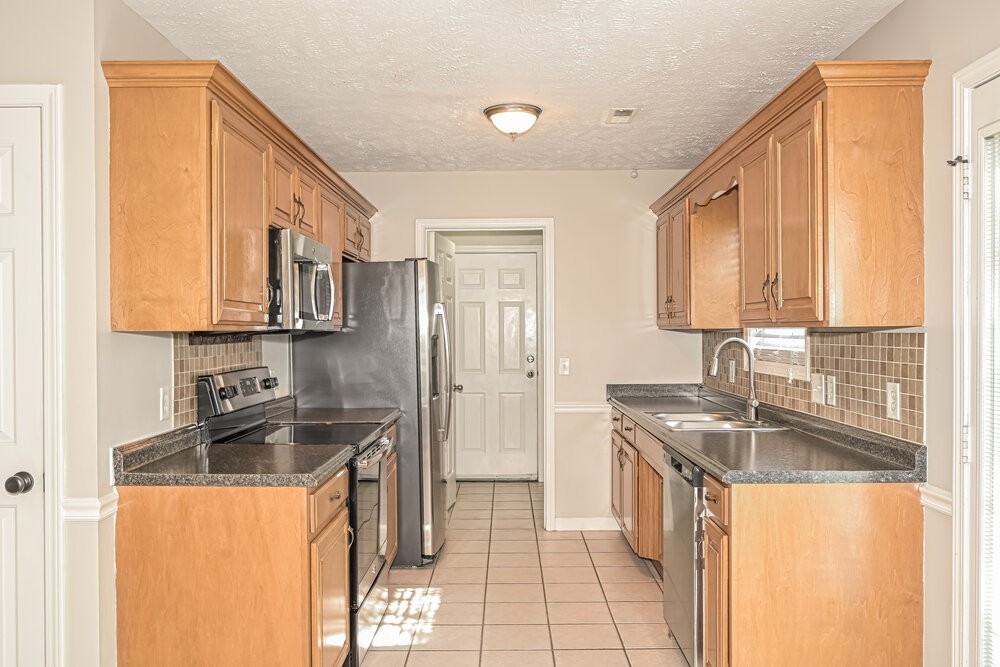 9003 Callan Ct - Photo 7 of 16