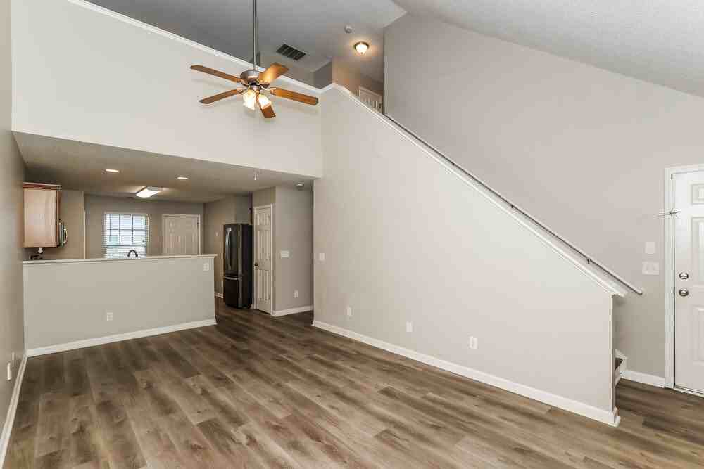 214 Ben Ln - Photo 5 of 17