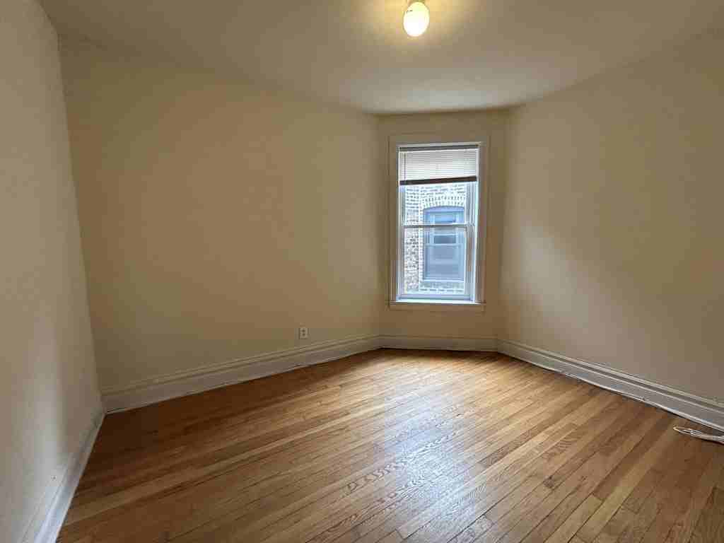 1216 W Addison St #2F - Photo 7 of 14