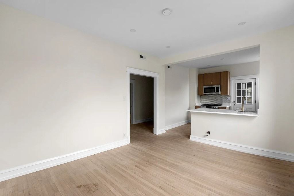 4636 N Hamilton Ave #2F - Photo 4 of 10