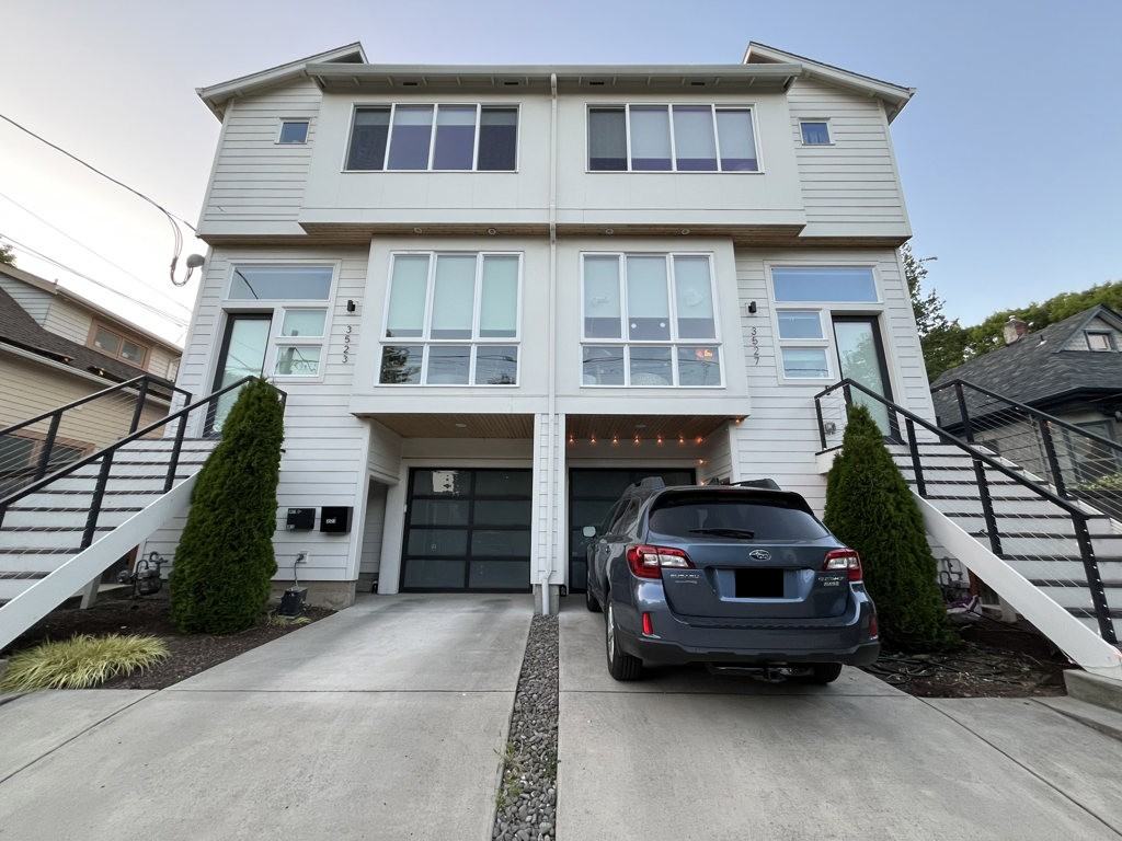 3523 Se Alder St - Photo 2 of 16