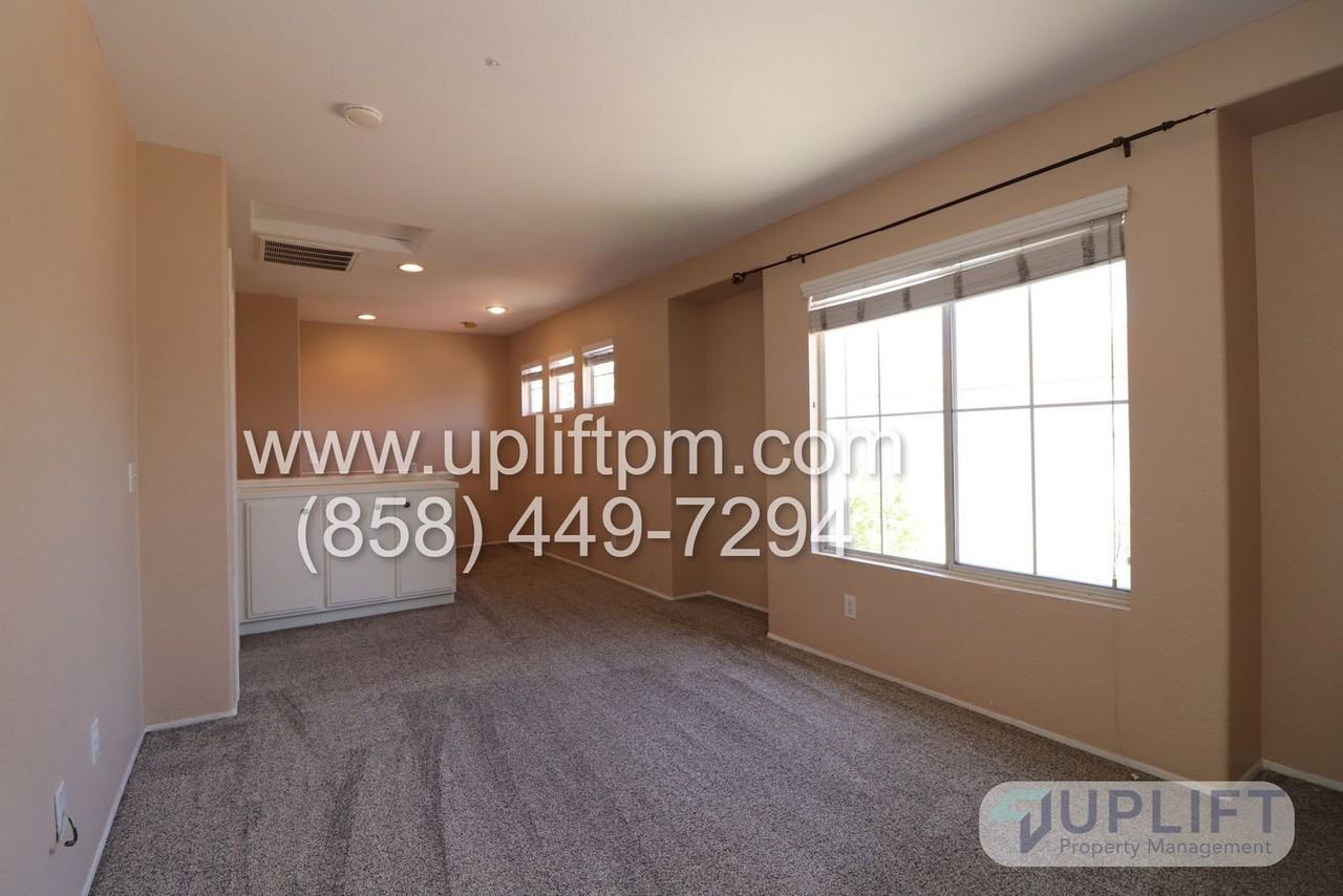 8281 Gold Coast Dr #3 - Photo 5 of 10